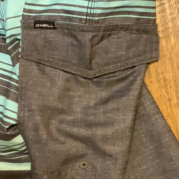 O’Neill men’s board shorts. Size 38. - Picture 6 of 6